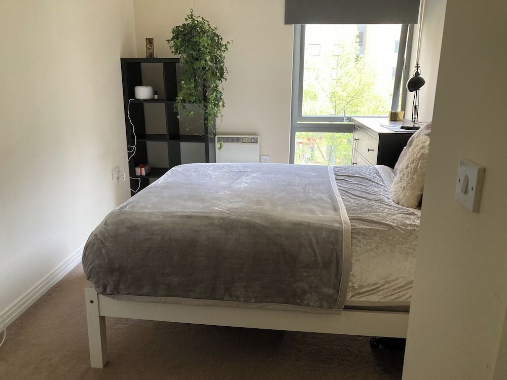 Bright London Retreat Near North Acton Tube 2