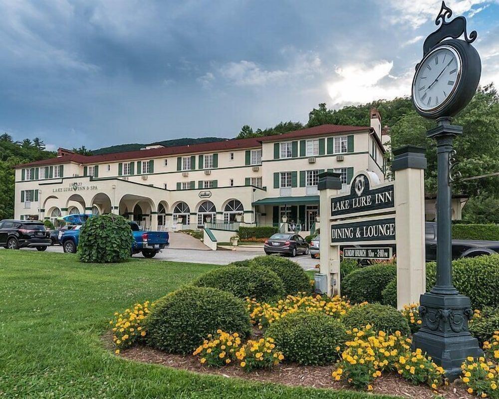 Lake Lure Inn and Spa 1