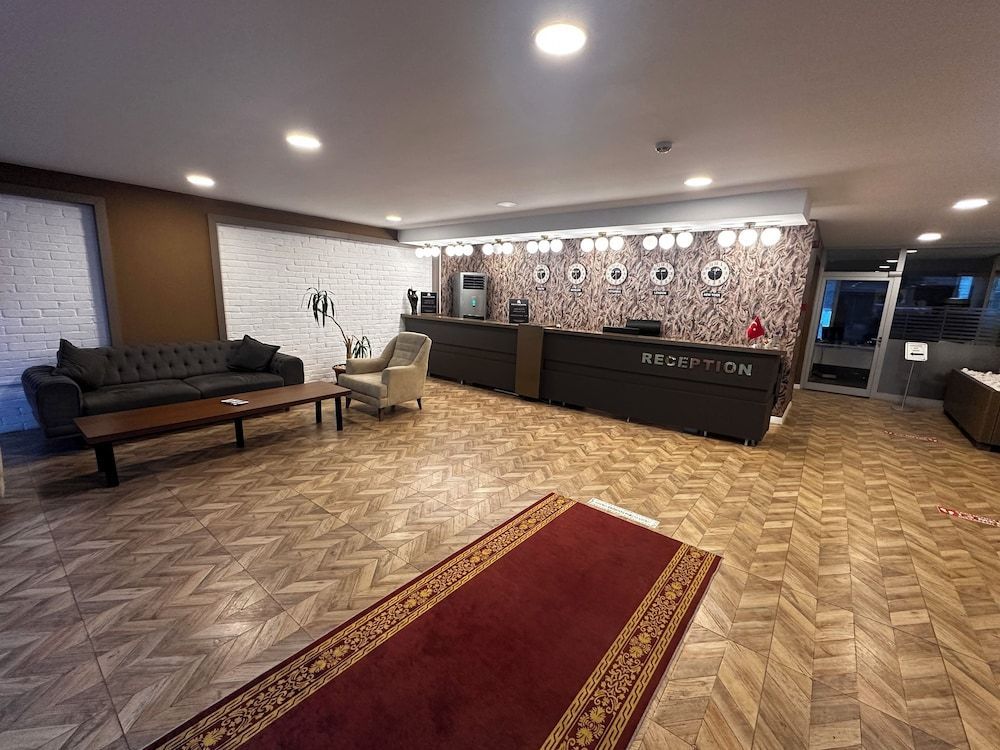 Esse Joven Hotel 2