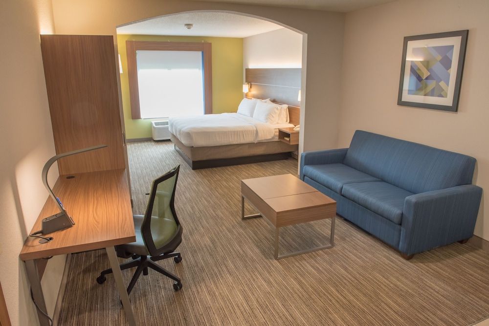 Holiday Inn Express & Suites ELKHART-SOUTH by IHG 2