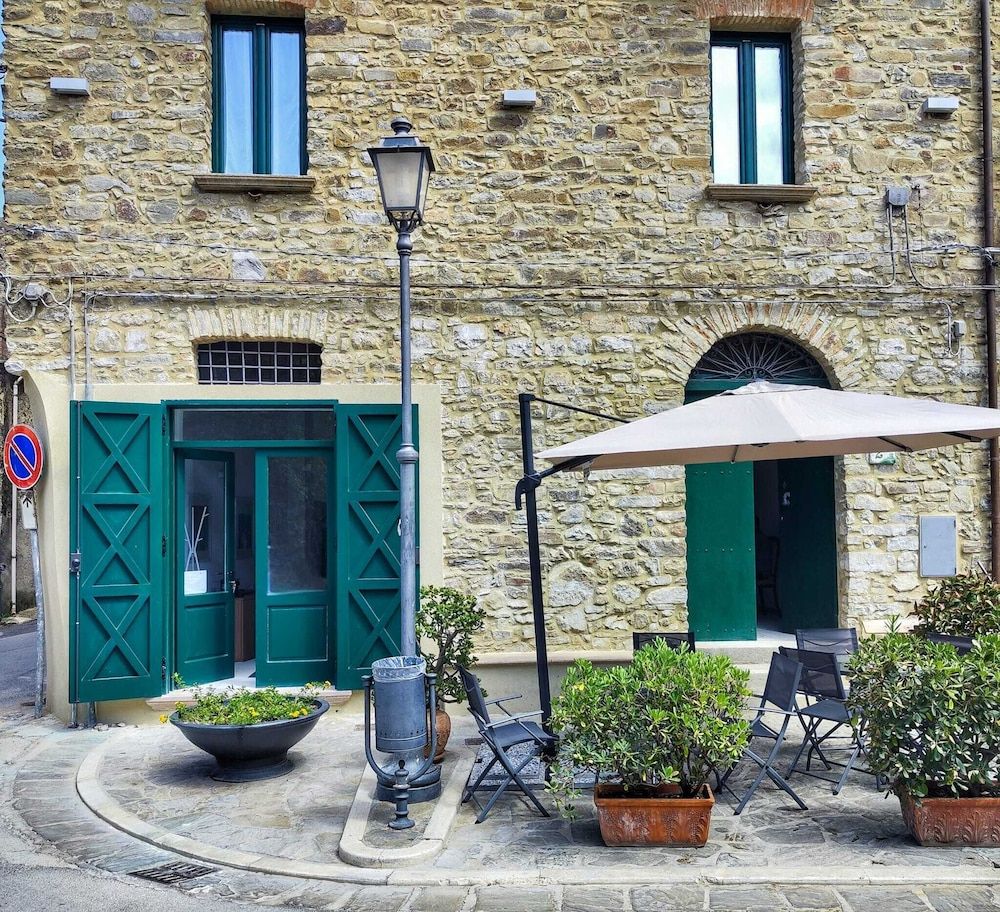 Il Palazzetto 1