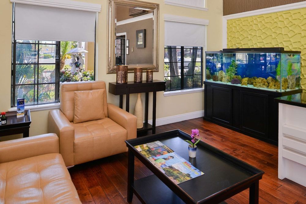 Best Western Palm Garden Inn 2