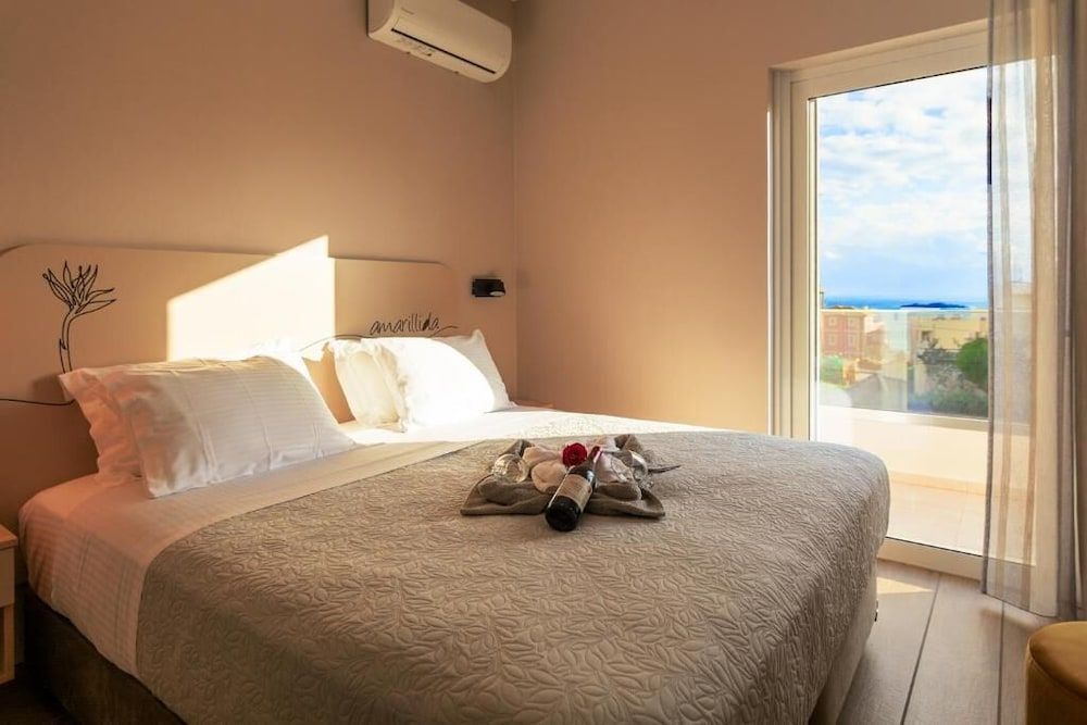 Vakakis Family Luxury Studios 1