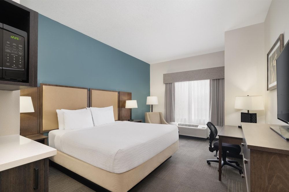 Best Western Plus Frontier Inn 1