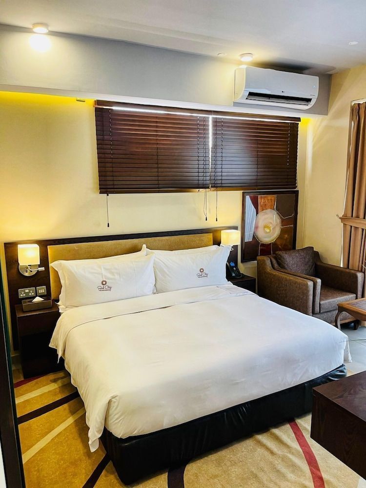 Rock City Hotel 1