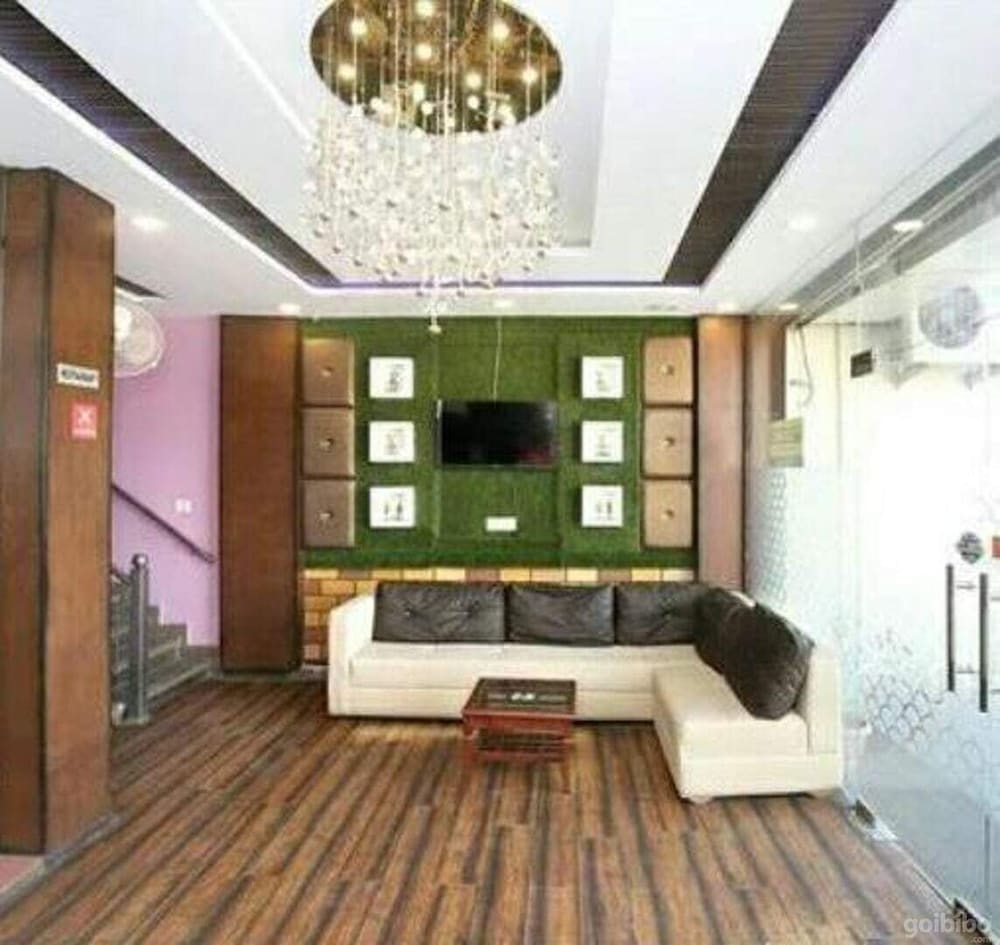 Aa Hotels 1