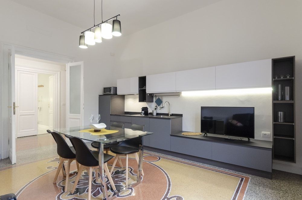 JOIVY Elegant 1-bedroom flat near Spianata Castelletto 1