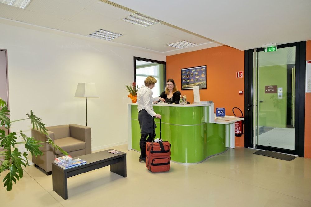 Appart Hotel Odalys City Tours Le Jardin des Lettres 2