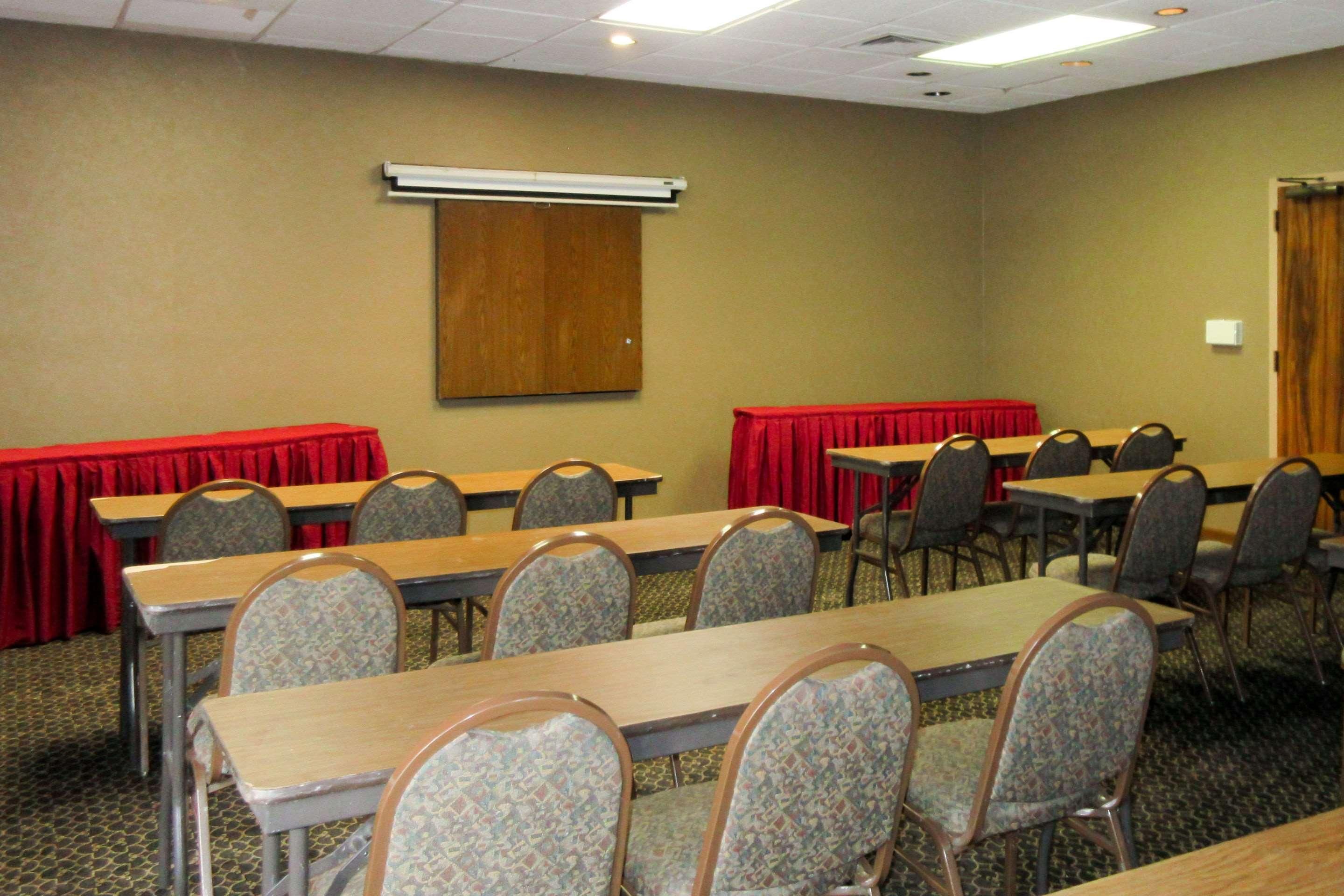 Quality inn & suites albuquerque univ. area 2