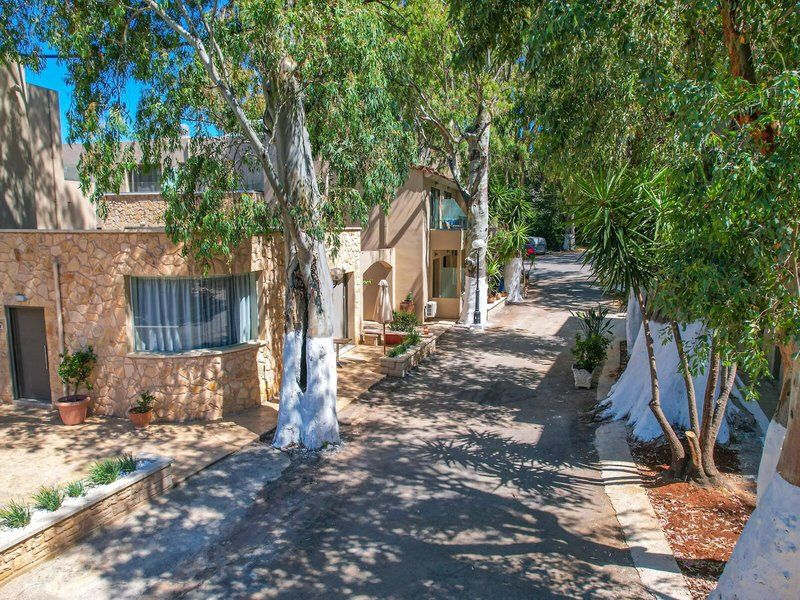 Paradise Apartments 2