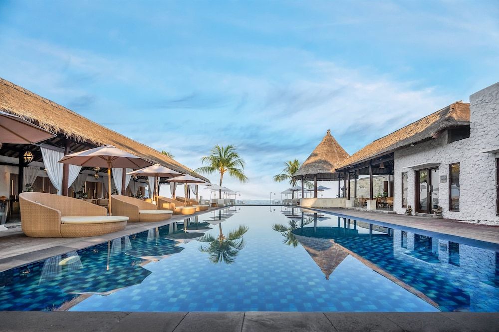 Lembongan Beach Club & Resort 1