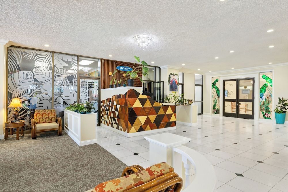 HEART of WAIKIKI,1BDRM,FREE PARKING, WIFI,NO RESORT FEES,YOUTUBE,NETFLIX ! 2