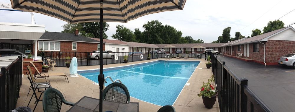 Moonlite Motel 1