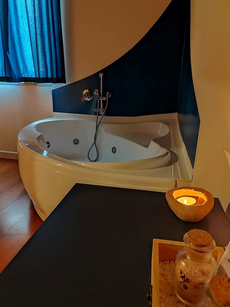 Bracco Rooms and Suites 1