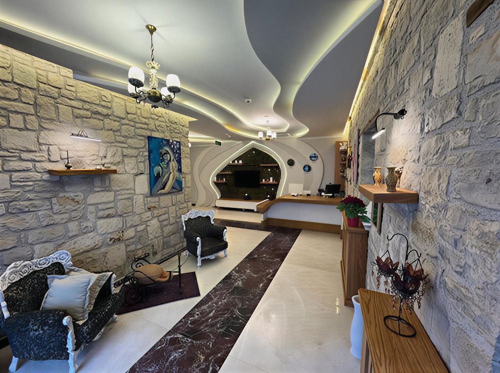 Atrium Suites 2