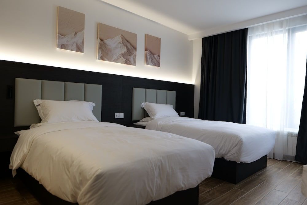 KIMMIY HOTEL 2