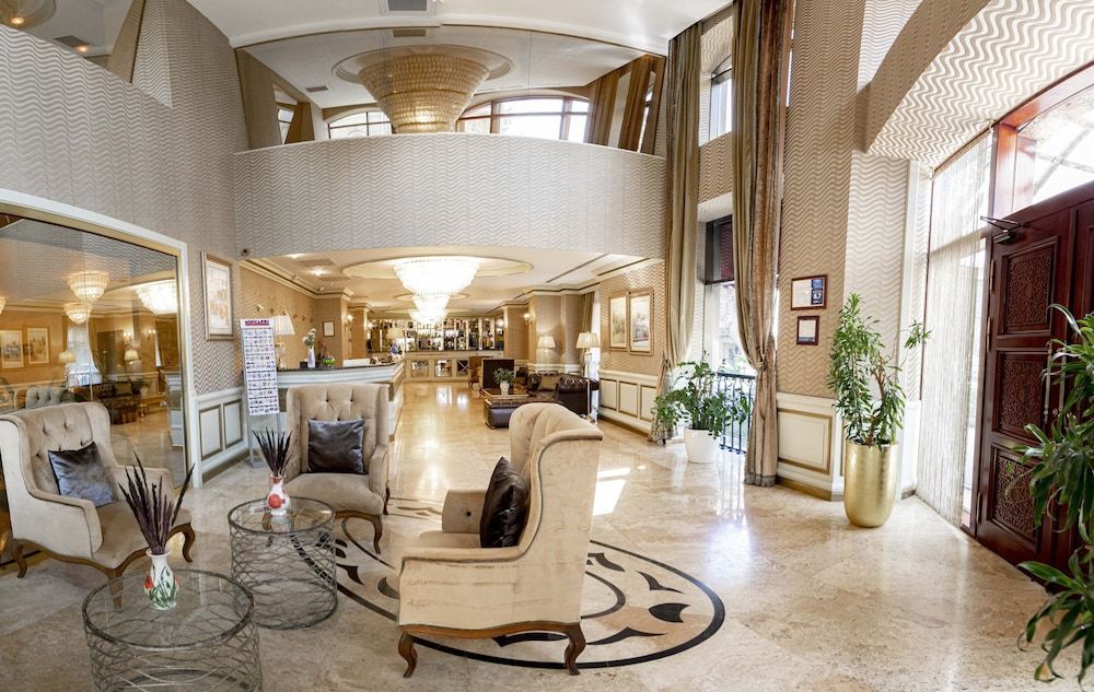 Sapphire Inn Hotel 2