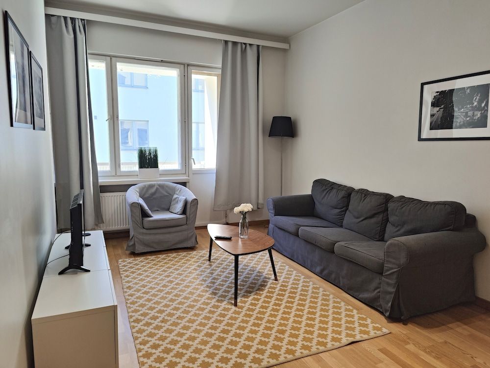 Kotimaailma Aparthotel Kamppi 1BR with balcony 2