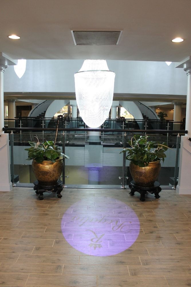 Regalia Hotel & Conference Center 2
