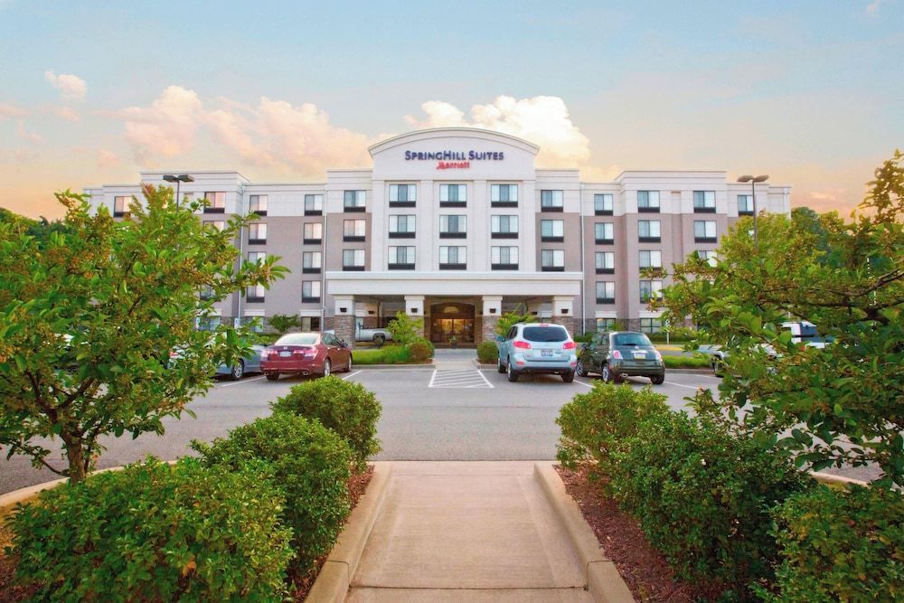 SpringHill Suites Pittsburgh Mills 1