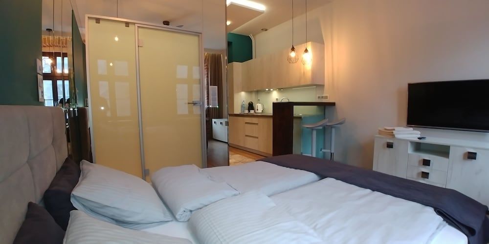 2/3 APARTMENTS Old Town 2