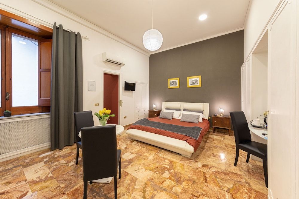 Il Ventre di Napoli Broggia 1