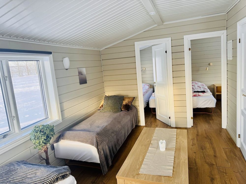 Hellisholar Cottages 2
