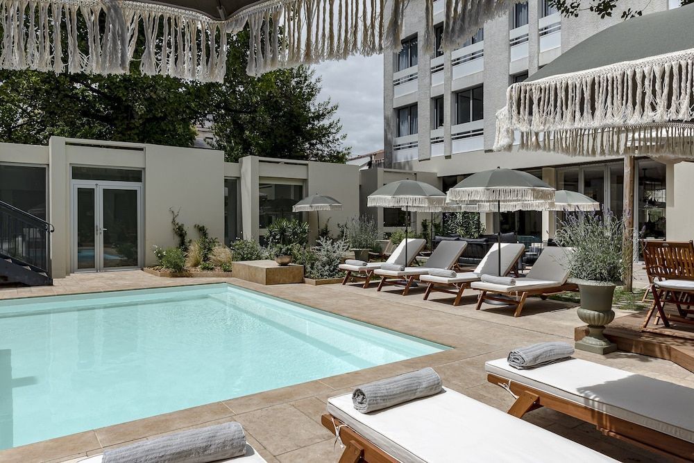 Maison des Ambassadeurs, a Small Luxury Hotels 1