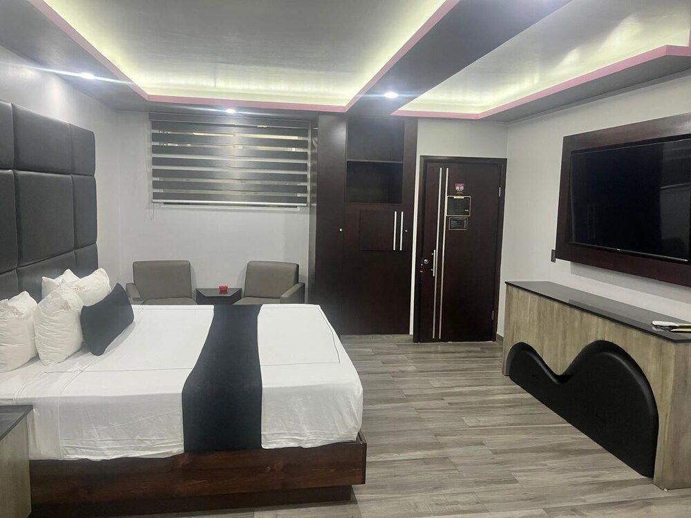 MOTEL DUBAI 2