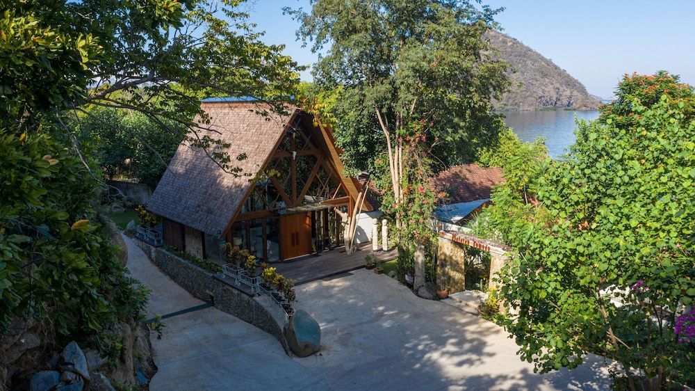 Plataran Komodo Resort & Spa - CHSE Certified 2