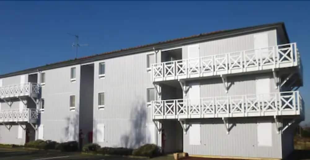 Fasthotel Angers Beaucouzé 1