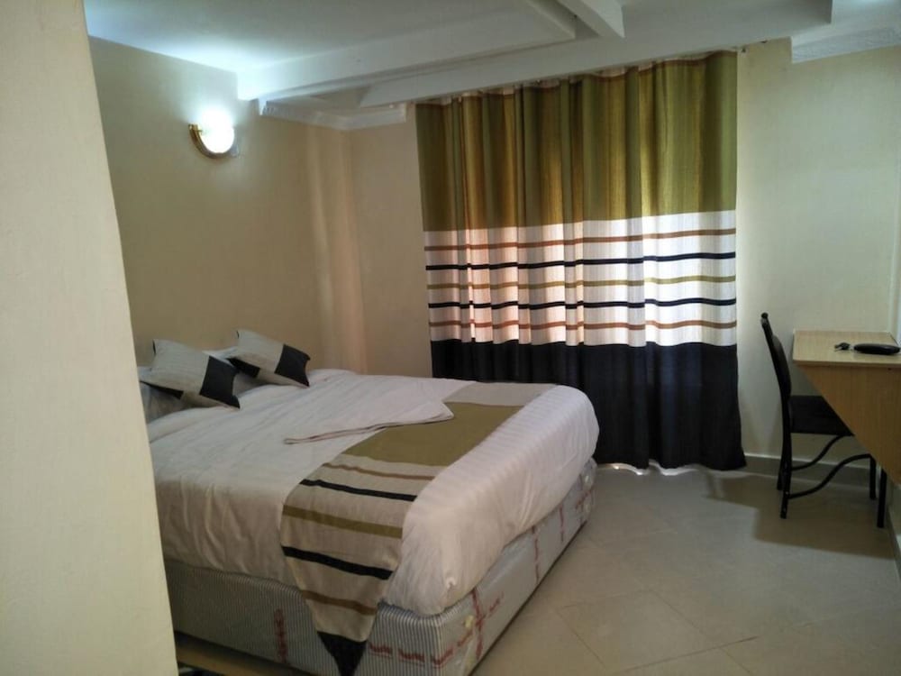 Kenton Hotel 2