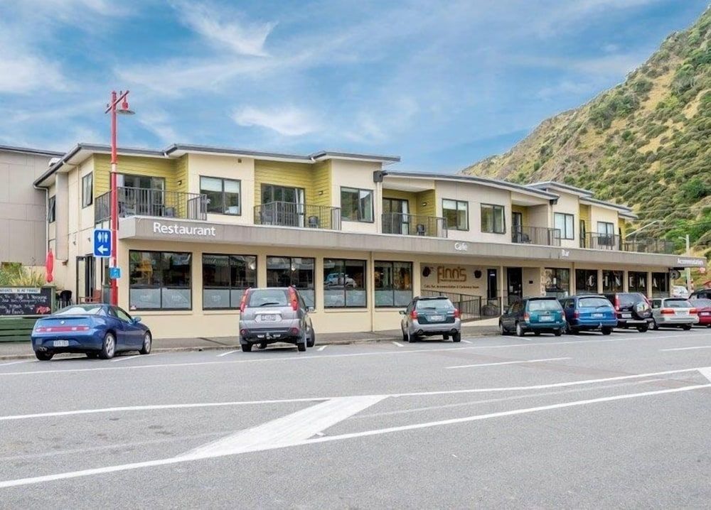 Finns Paekakariki 1