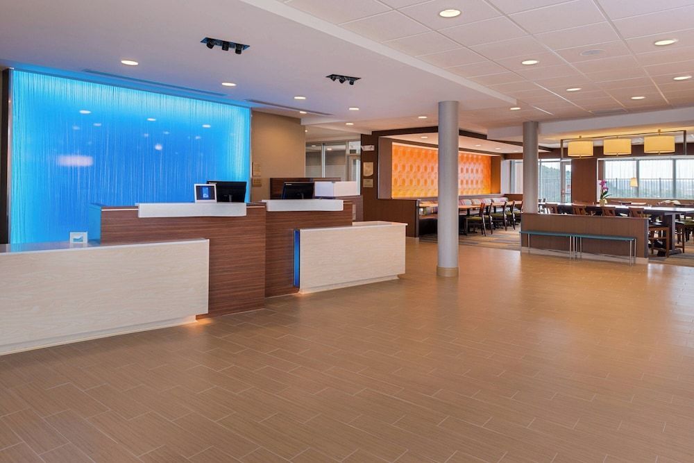 Fairfield Inn & Suites by Marriott Huntington 2