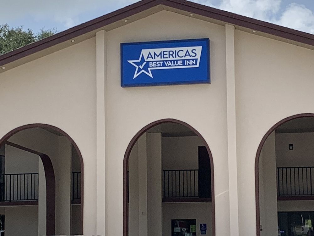 Americas Best Value Inn & Suites Melbourne 1