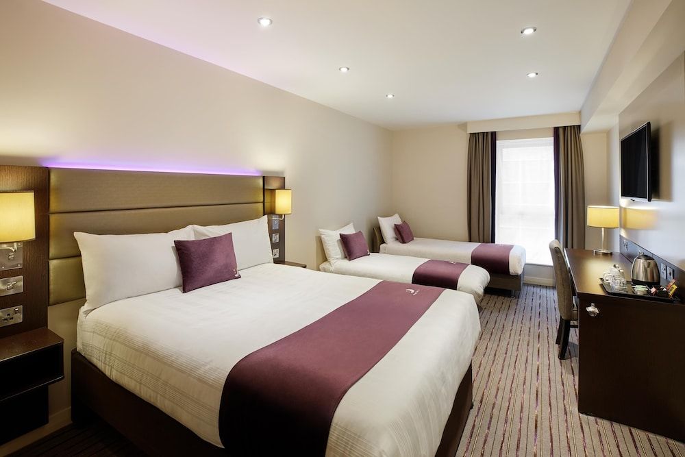 Premier Inn Falkirk North 2