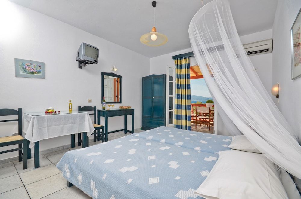 Ydreos Studios & Apartments 2
