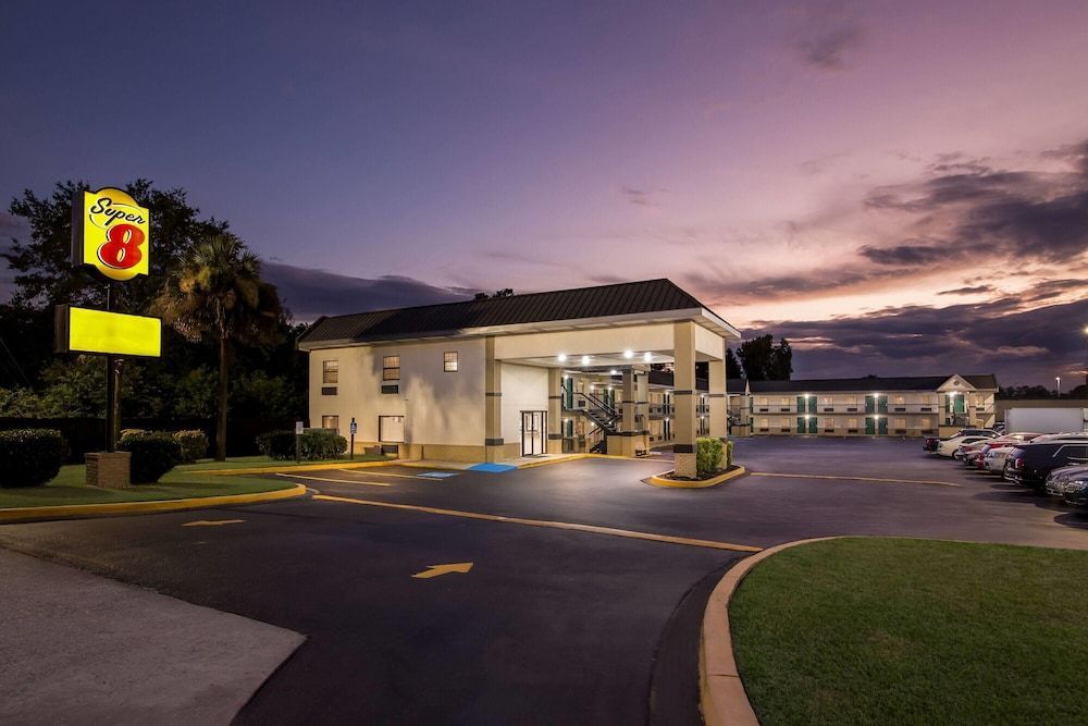 Super 8 by Wyndham Columbia 1