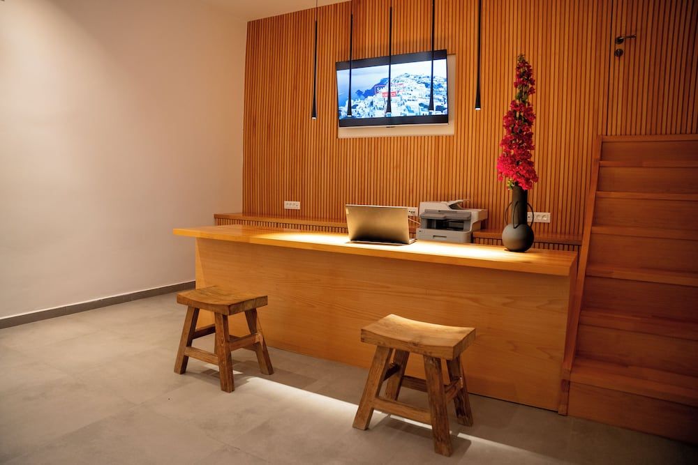 Colombos Beachfront 2