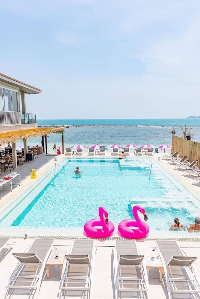 LOVE beach club Koh Samui 1