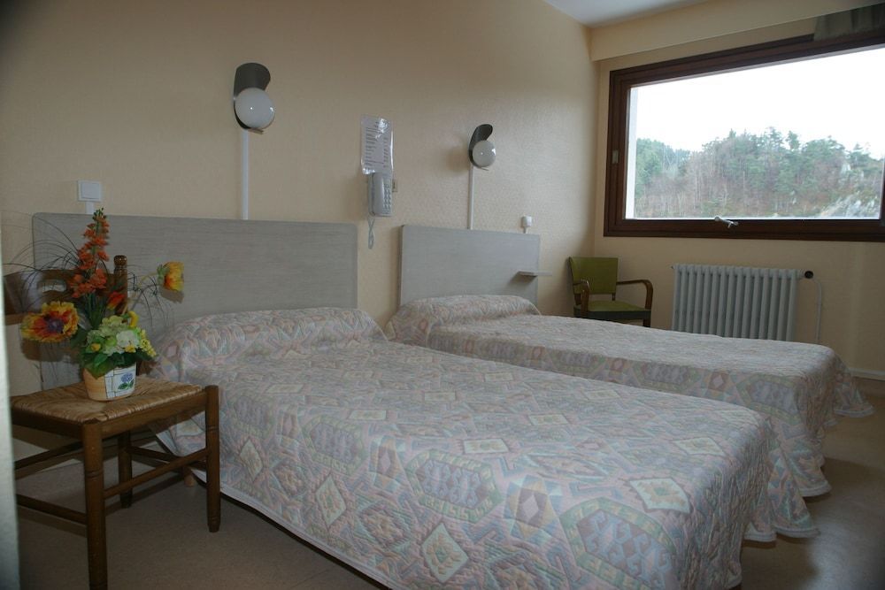 Garabit Hotel 2