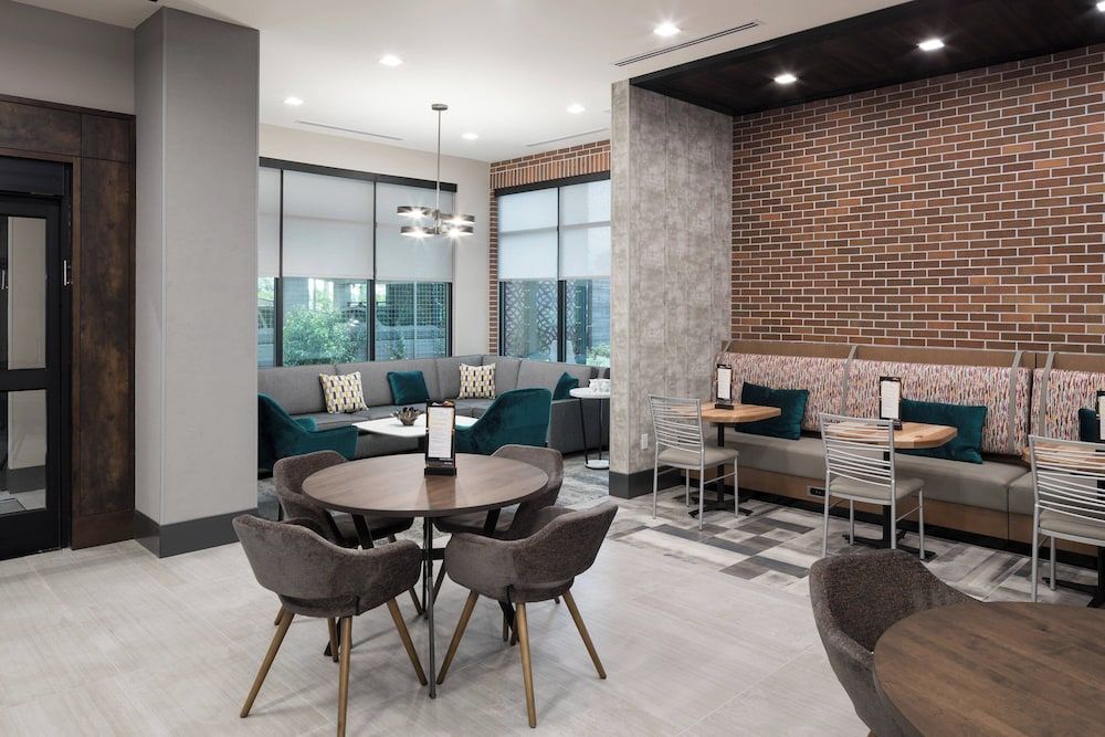 Courtyard by Marriott Houston Heights/I-10 2