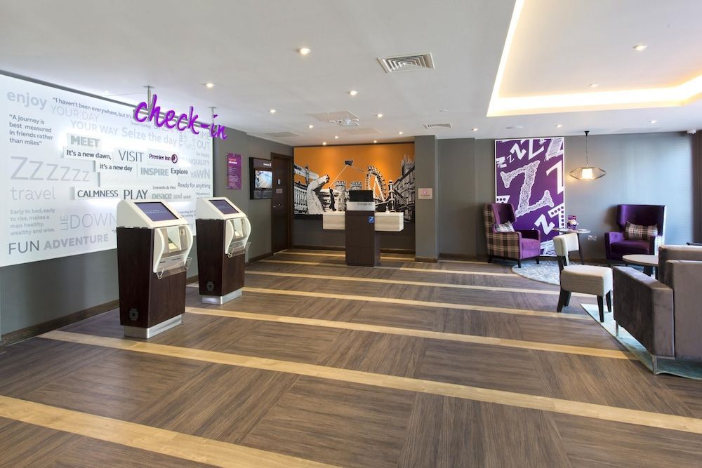 Premier Inn Newbury TC - London Road 2