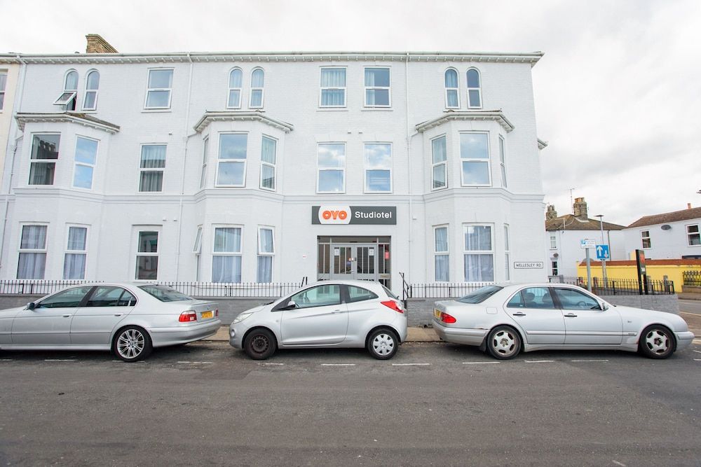 OYO Studiotel Great Yarmouth - Modern Hotel Apartments 1