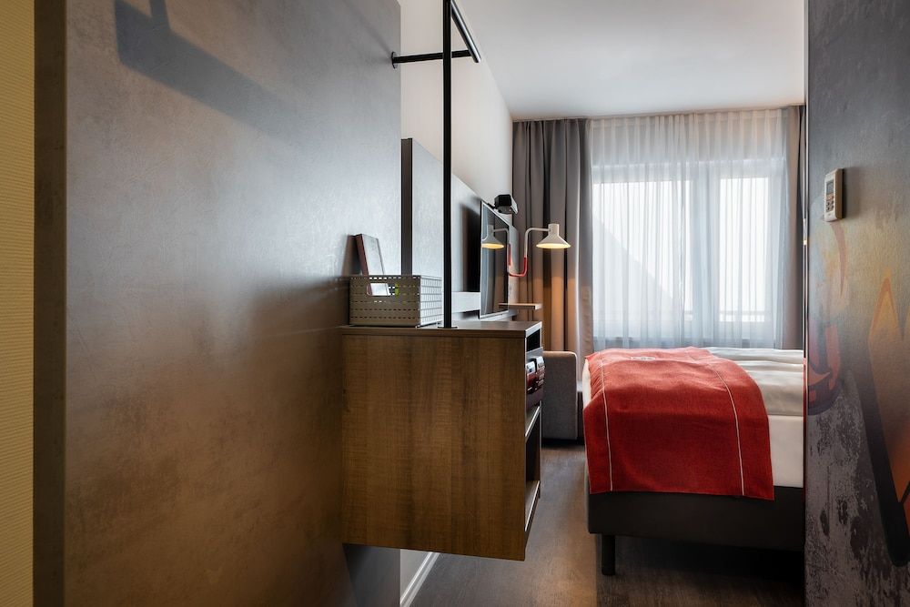 Holiday Inn - the niu, HIDE BERLIN FRIEDRICHSHAIN by IHG 1