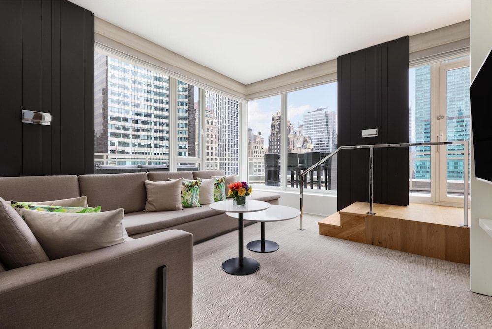 Andaz 5th Avenue, By Hyatt 1