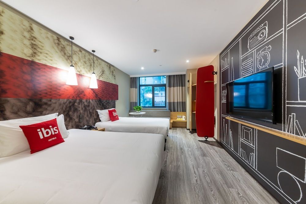 Ibis Chongqing Jiefangbei Pedestrian Street 2