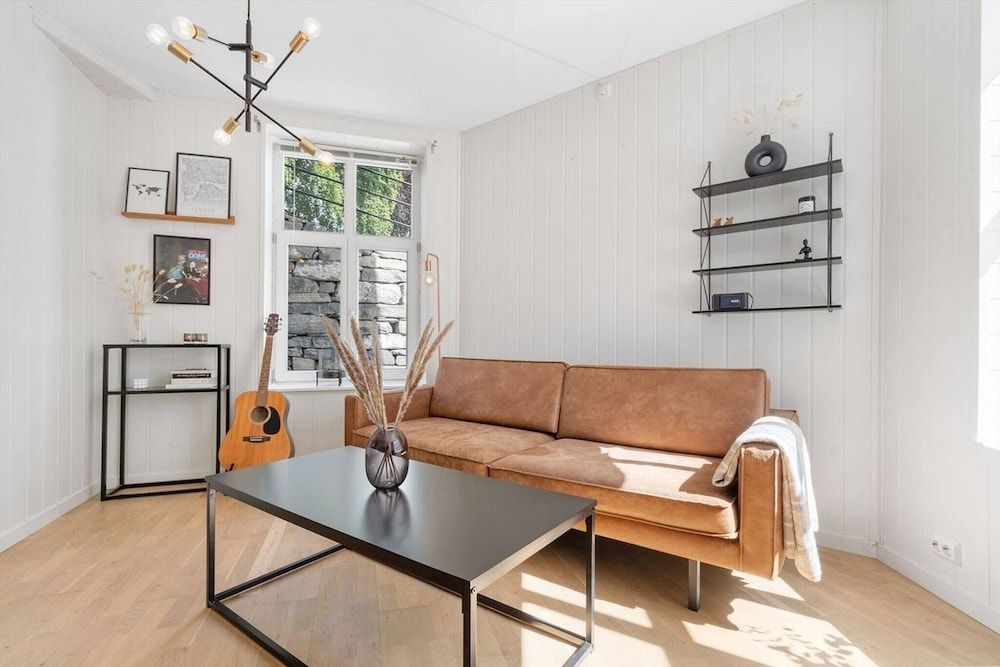 Cozy 1-bedroom Apartment in Ålesund's Heart 1