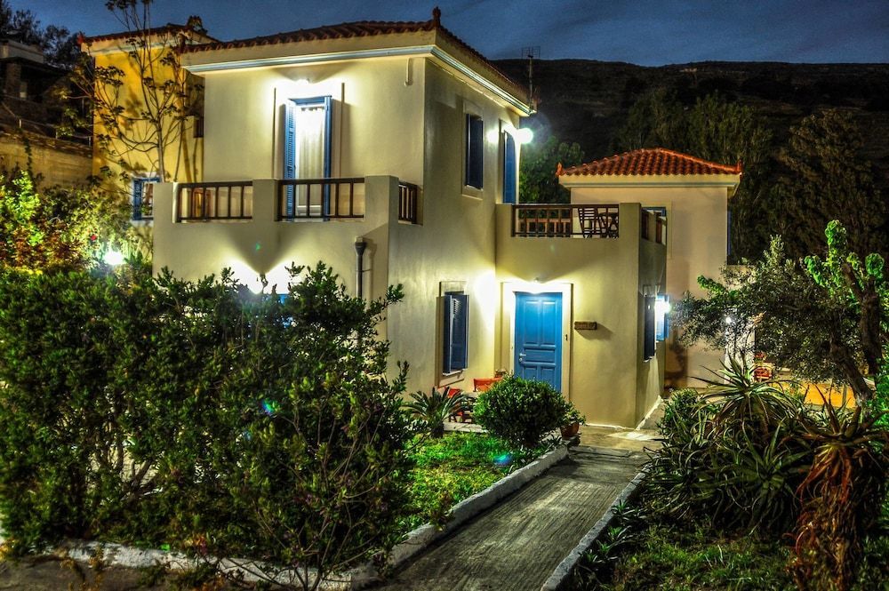 Mainades Maisonettes & Studios - Andros Serene Escape 1
