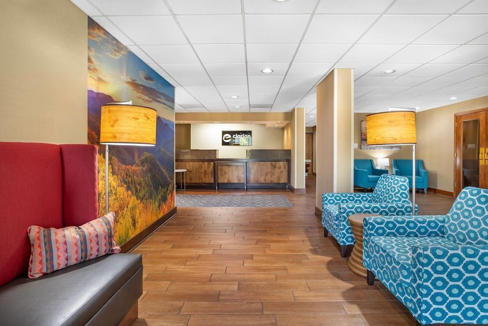 Clarion Pointe Cherokee 2